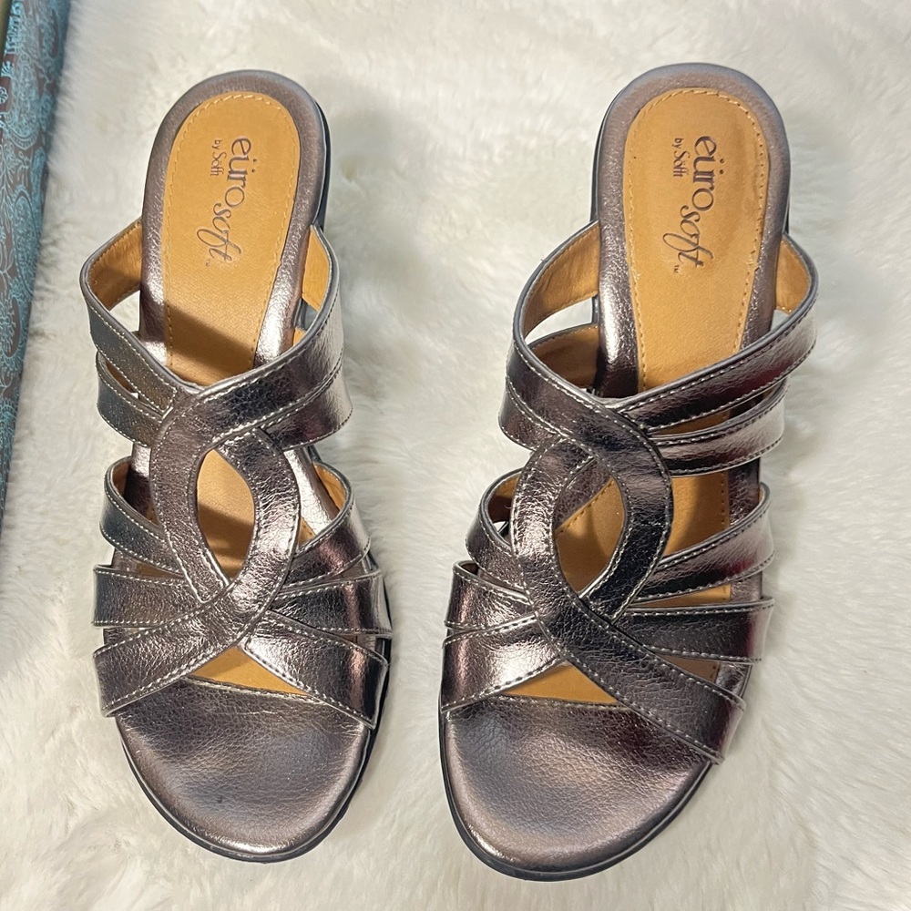 EURO SOFT size 7 metallic super cool shoes with heal